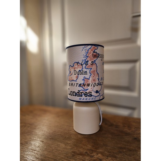 LAMPE DE CHEVET EUROPE DU NORD