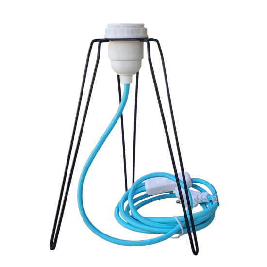 pied de lampe métal équipé de son cordon Electrique en tissu