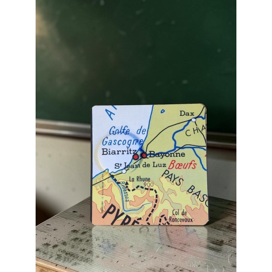 Biarritz magnet badge et miroir ancienne carte geographie recyclée